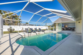 Pool, Sleeps 7 - Villa Sunshine Hideaway